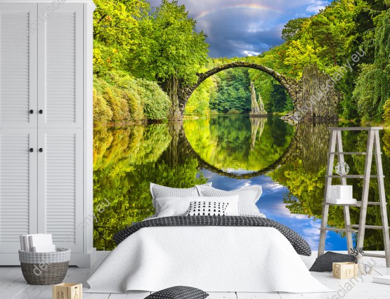 Wizualizacja fototapety z widokiem na Diabelski most otoczony wiosenną roślinnością w parku Kromlau, w Niemczech
Fototapeta do pokoju dziennego, sypialni, salonu, biura, gabinetu, przedpokoju i jadalni.