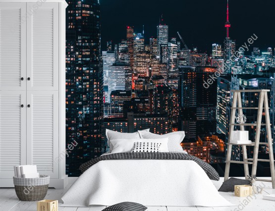 Wizualizacja fototapety z widokiem na panoramę miasta Toronto w mrocznej scenerii. Fototapeta do pokoju dziennego, sypialni, salonu, biura, gabinetu, przedpokoju i jadalni.