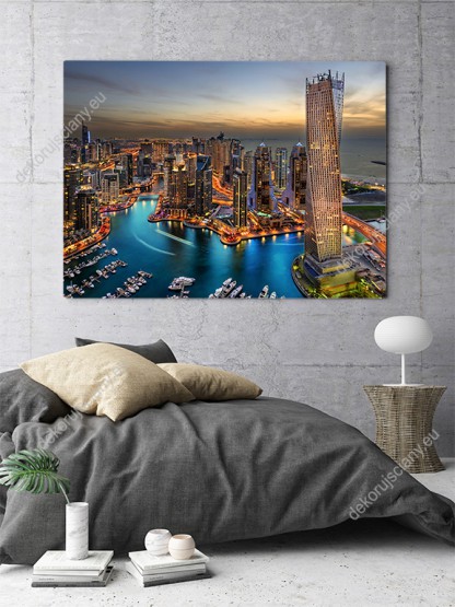 Wizualizacja obrazu z widokiem barwnej Marina Bay w Dubaju. Nowoczesny obraz świetnie sprawdzi się w pokoju dziennym, salonie, przedpokoju, sypialni, jadalni, biurze oraz pokoju młodzieżowym.