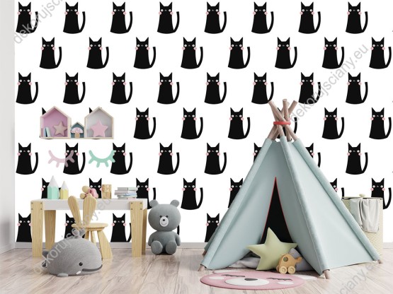 Wizualizacja tapety na ścianę do pokoju dziecięcego, w czarne koty, na białym tle.