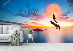 Wizualizacja fototapety do pokoju dziennego, dziecięcego, młodzieżowego, sypialni, salonu, biura. Fototapeta z widokiem na delfiny skaczące nad oceanem, na tle jasno świecącego księżyca.