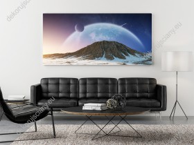 Wizualizacja obrazu z widokiem na ośnieżoną górę, za którą wyłania się egzoplaneta. Obraz do pokoju młodzieżowego sypialni, gabinetu, salonu, biura.
