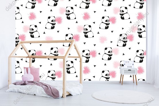 Wizualizacja tapety na ścianę do pokoju dziecięcego. Tapeta w słodkie misie panda z różowymi listkami, na białym tle.