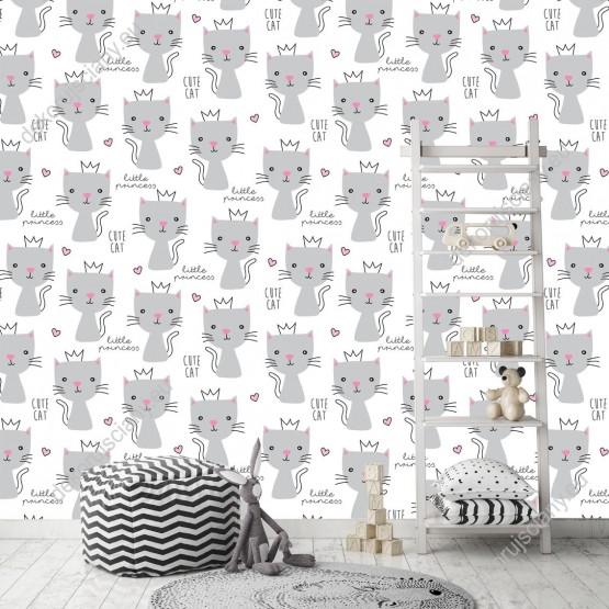 Wizualizacja tapety na ścianę do pokoju dziecięcego ze zwierzętami. Tapeta w szare, słodkie kotki, w koronach oraz napisem little princess, na białym tle.