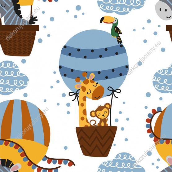 Wizualizacja tapety do pokoju dziecięcego. Tapeta ze zwierzętami z dżungli lecącymi balonem wśród chmur, na białym tle.