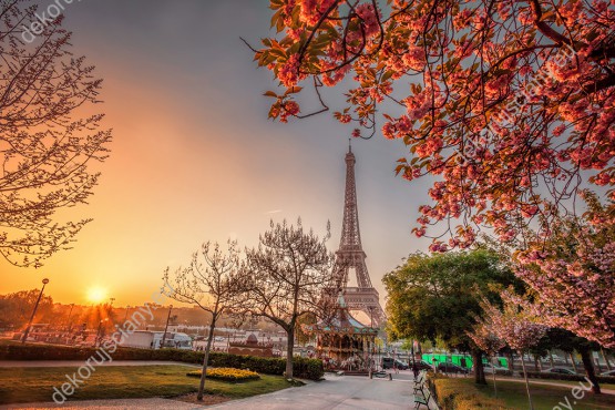 Wzornik obrazu w wiosennej aurze paryskiego miasta z wieżą Eiffla w tle, we Francji. Obraz do pokoju dziennego, sypialni, salonu, biura, gabinetu, przedpokoju i jadalni.