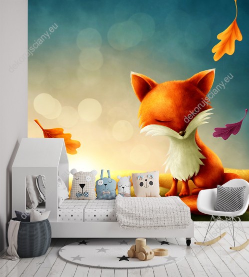 Wizualizacja fototapety przedstawia rudego liska w jesiennej aurze. Mały lisek śpi wśród barwnych, spadających liści. Fototapeta idealna do pokoju dziecięcego.