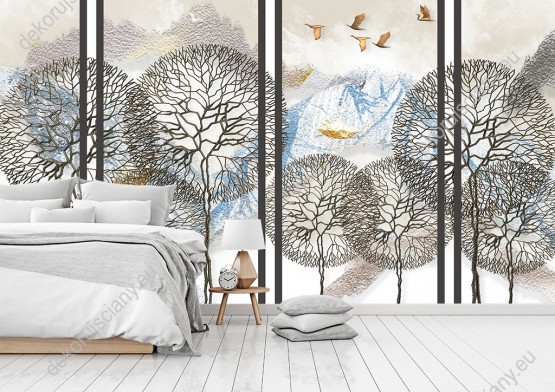 Wizualizacja fototapety przedstawiająca malowane abstrakcyjne drzewa i ptaki lecące na tle ośnieżonych gór. Fototapeta do pokoju dziennego, sypialni, salonu, biura, gabinetu, przedpokoju i jadalni.