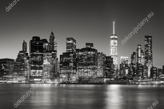 Wzornik czarno-białej fototapety z widokiem na wieżowce Manhattanu w USA. Fototapeta do pokoju dziennego, młodzieżowego, salonu, biura, gabinetu, sypialni, przedpokoju i jadalni.