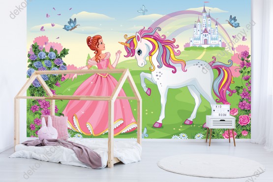 Wizualizacja fototapety do pokoju dziecięcego z bajkową księżniczką w różowej sukni i jednorożcem z tęczową grzywą, w kwiatowym ogrodzie, na tle zamku i tęczy.
