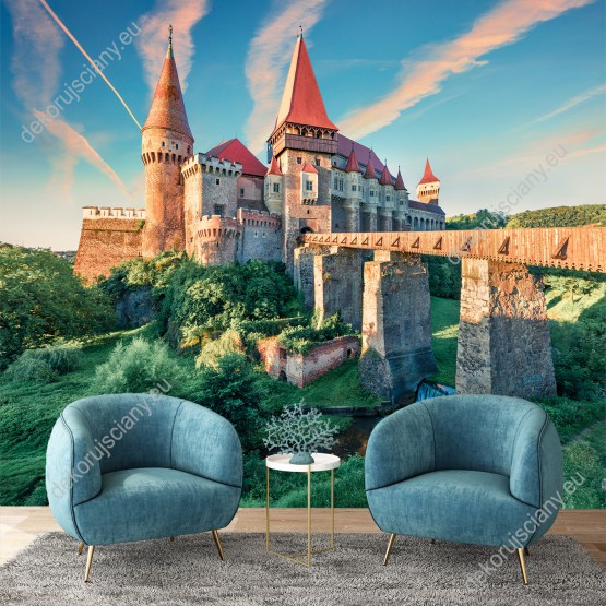 Wizualizacja fototapety z malowniczym widokiem na zamek w Rumunii. Fototapeta do salonu, sypialni, pokoju dziennego, gabinetu, biura, przedpokoju, jadalni.