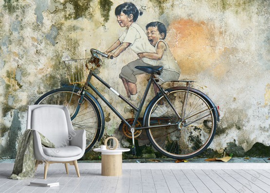 Wizualizacja fototapety z muralem przedstawiającym dzieci siedzące na rowerze. Fototapeta do pokoju dziennego, młodzieżowego, sypialni, salonu, przedpokoju i jadalni.