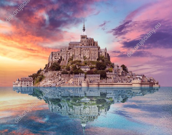 Wzornik obrazu do pokoju dziecięcego, dziennego, młodzieżowego, salonu, sypialni, biura. Obraz przedstawia piękny widok na Wzgórze Świętego Michała (Mont Saint-Michel) odbijające się w wodzie, w barwach zachodzącego słońca.
