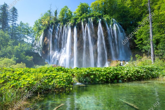 Wzornik obrazu z wodospady w Parku Narodowy Plitvicer Lakes, w Chorwacji. Obraz do sypialni, salonu, pokoju dziennego, gabinetu, biura, przedpokoju.