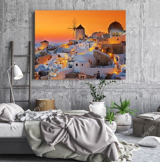 Wizualizacja obrazu z widokiem na miasto w Grecji o zachodzie słońca. Budynki mają charakterystyczną zabudową śródziemnomorską. Obraz do salonu, sypialni, pokoju dziennego, gabinetu, biura, przedpokoju.