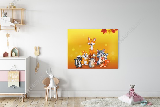 Wizualizacja obrazu do pokoju dziecięcego. Leśne zwierzęta lis, królik, szop, jeż, skunks, wiewiórka z jesiennymi darami lasu, na pomarańczowym tle.