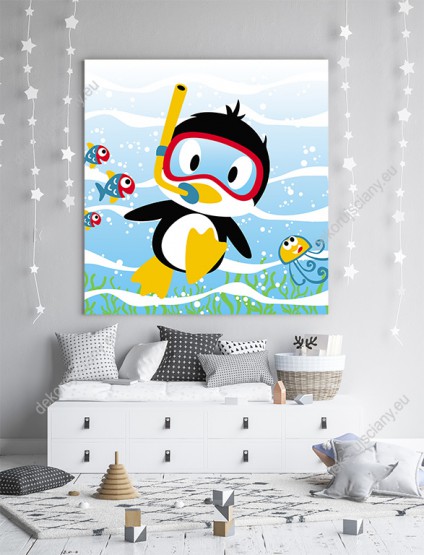 Wizualizacja obrazu do pokoju dziecięcego z małym pingwinem w masce nurkującym w morzu z rybami.