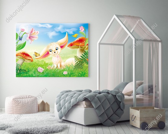 Wizualizacja obrazu  do pokoju dziecięcego. Na obrazie mały lisek siedzi na łące wśród wiosennych kwiatów, grzybów i kolorowych motyli.