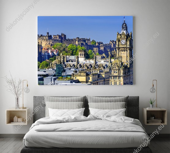 Wizualizacja obrazu z widokiem na wspaniały, zabytkowy zamek i miasto Edynburg. Obraz do pokoju dziennego, sypialni, salonu, biura, gabinetu, przedpokoju i jadalni.