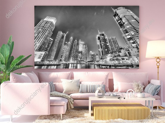 Wizualizacja, czarno-biały obraz z widokiem na wysokie wieżowce Dubai Marina nocą. Obraz do pokoju dziennego, sypialni, salonu, biura, gabinetu, przedpokoju i jadalni.