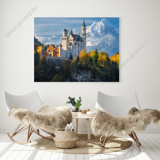 Wizualizacja obrazu z widokiem na zamek i góry, otoczony jesiennym lasem w Niemczech. Obraz do sypialni, salonu, pokoju dziennego, biura, gabinetu, przedpokoju, jadalni.