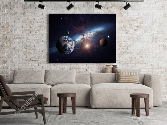 Wizualizacja obrazu z planetami układu słonecznego na tle spiralnej galaktyki w przestrzeni. Obraz na ścianę do pokoju dziennego, młodzieżowego, salonu, sypialni, biura, gabinetu, przedpokoju.