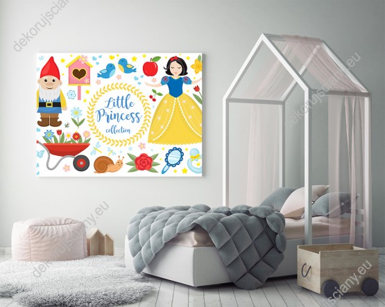 Wizualizacja obrazu do pokoju dziecięcego motywem Królewny Śnieżki. Obraz z księżniczką i zbiorem charakterystycznych elementów z bajki: krasnoludek, jabłko, kwiaty i ptaki, na białym tle.