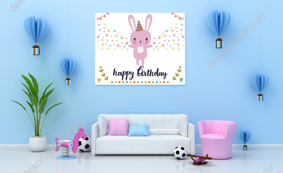 Wizualizacja obrazu do pokoju dziecięcego z wesołym króliczkiem w imprezowej czapeczce. Obraz zdobią także kolorowe konfetti, serduszka i urodzinowe dekoracje.