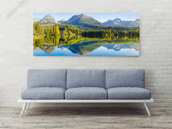 Wizualizacja obrazu z panoramą gór, jeziora i pięknego, wiosennego lasu na Słowacji. Obraz do salonu, sypialni, pokoju dziennego, biura, przedpokoju, gabinetu, jadalni.