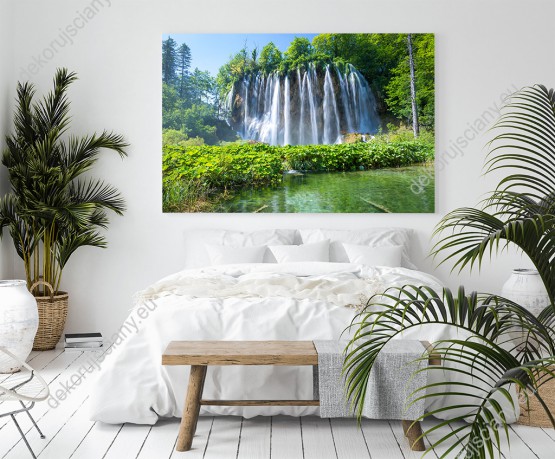 Wizualizacja obrazu z wodospady w Parku Narodowy Plitvicer Lakes, w Chorwacji. Obraz do sypialni, salonu, pokoju dziennego, gabinetu, biura, przedpokoju.