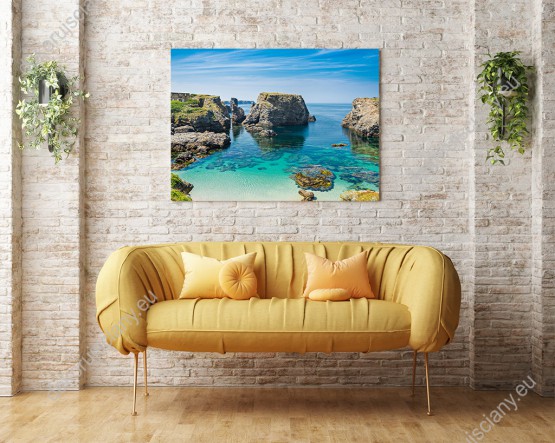 Wizualizacja obrazu z widokiem wybrzeża ze szmaragdową wodą na wyspie Belle Ile en Mer, we Francji. Obraz do salonu, sypialni, pokoju wypoczynkowego, gabinetu.