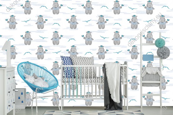 Wizualizacja tapety na ścianę do pokoju dziecięcego z wesołym hipopotamem marynarzem i ptakami. Tapeta w kolorze niebieskim i szarym, na białym tle.
