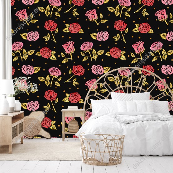 Wizualizacja tapety do pokoju dziennego, sypialni, salonu, przedpokoju, biura w czerwone róże ozdobione złotymi liśćmi, na czarnym tle.