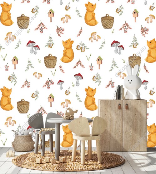 Wizualizacja tapety na ścianę do pokoju dziecięcego z motywem lasu. Tapeta przedstawia lisa z koszem do zbierania grzybów i jagód, na białym tle.