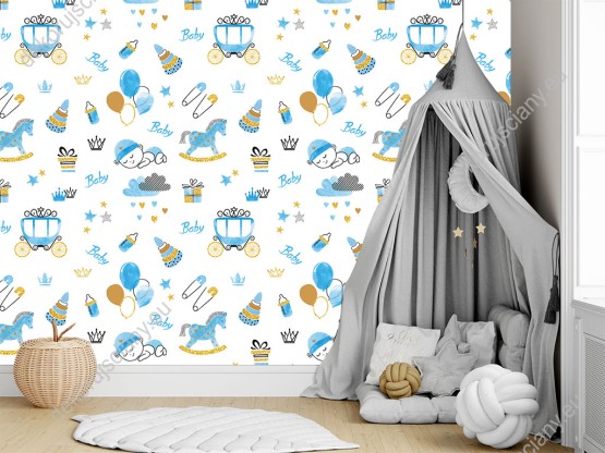 Wizualizacja tapety na ścianę do pokoju dziecięcego ze śpiącymi dziećmi, balonami, karetą, konikiem i innymi elementami ze świata dziecka, w kolorze niebieskim.