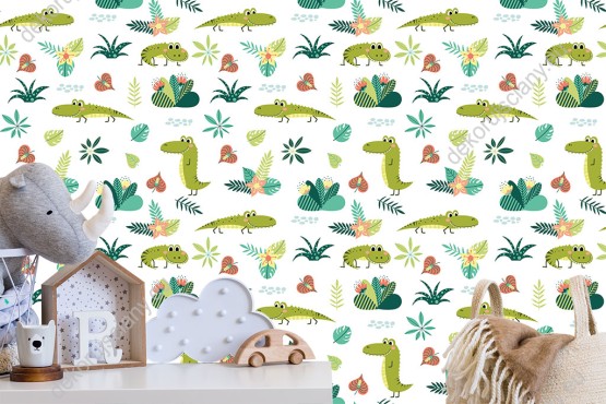 Wizualizacja tapety na ścianę do pokoju dziecięcego w wesołe, zielone krokodyle i rośliny z dżungli, na białym tle.