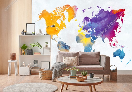 Wizualizacja fototapety, kolorowa mapa świata malowana akwarelą na białym tle z odcieniami szarości. Fototapeta do pokoju młodzieżowego, dziecięcego i sypialni.