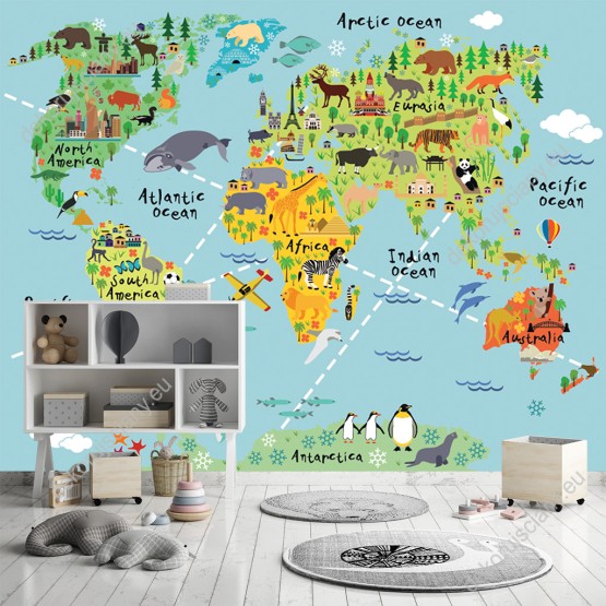 Wizualizacja fototapety do pokoju dziecięcego przedstawiająca kolorową mapę świata ze zwierzętami i charakterystycznymi elementami różnych krajów.