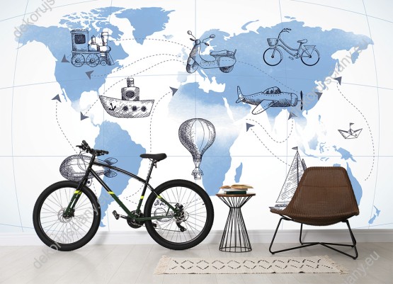 Wizualizacja fototapety do pokoju dziecięcego i młodzieżowego z niebieską mapą świata i środkami transportu, na białym tle.