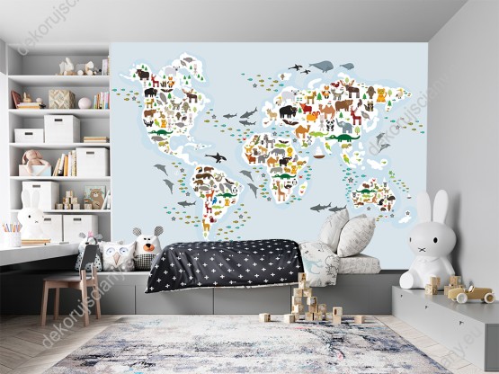 Wizualizacja fototapety do pokoju młodzieżowego i dziecięcego przedstawiająca mapę świata ze zwierzętami ze wszystkich kontynentów, na szarym tle mórz i oceanów.