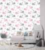 Wizualizacja tapety na ścianę do pokoju dziecięcego, młodzieżowego lub sypialni, z ptakami. Tapeta w różowe i szare łabędzie i pióra, na białym tle.
