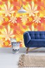 Wizualizacja tapety do sypialni, salonu, przedpokoju, kwiaty i liście na kolorowym tle, w jesiennych żółto-pomarańczowych barwach.
