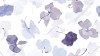 Wizualizacja tapety, malowane kwiaty w odcieniach koloru szarego i fioletowego na białym tle.