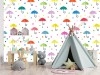 Wizualizacja tapety na ścianę do pokoju dziecięcego w kolorowe parasole i kropki, na białym tle.