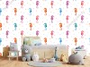 Wizualizacja tapety na ścianę do pokoju dziecięcego przedstawiająca niebieskie, pomarańczowe i różowe koniki morskie oraz kropki, na białym tle.