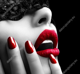 Wzornik obrazu z wizerunkiem kobiety ukrytej pod maską z czerwonymi, zmysłowymi ustami i  wystylizowanymi paznokciami. Obraz do pokoju dziennego, sypialni, salonu, biura, gabinetu.
