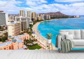 Wizualizacja fototapety z widokiem na hawajskie miasto i plażę położone nad lazurową wodą oceanu. Fototapeta do pokoju dziennego, sypialni, salonu, biura, gabinetu, przedpokoju i jadalni.