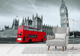 Wizualizacja fototapety w odcieniach szarości czerwonym londyńskim autobusem na tle Big Bena w Anglii. Fototapeta do pokoju dziennego, młodzieżowego, sypialni, salonu, biura, gabinetu, przedpokoju i jadalni.