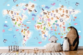 Wizualizacja fototapety do pokoju dziecięcego przedstawiająca mapę świata z kolorowymi zwierzętami ze wszystkich kontynentów, na błękitnym tle mórz i oceanów.