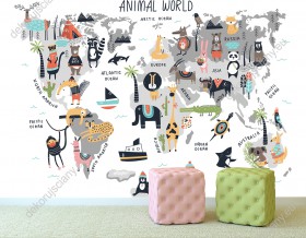 Wizualizacja fototapety do pokoju dziecięcego i młodzieżowego przedstawiająca mapę świata i różnorodne zwierzęta wszystkich kontynentów, na białym tle.